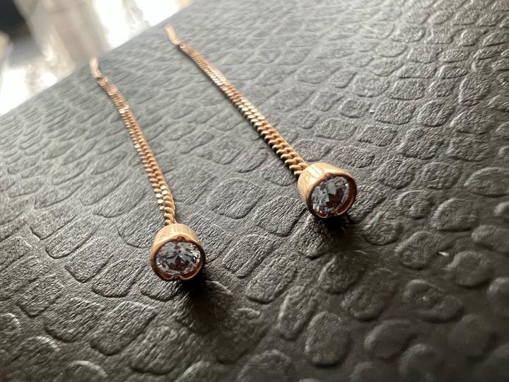 Серьги гвоздики цепочки висячие