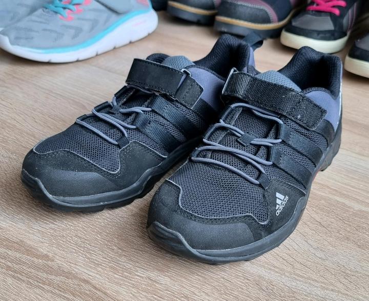 Треккинговые кроссовки addidas TERREX размер 33