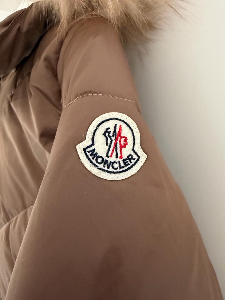 Пуховик moncler