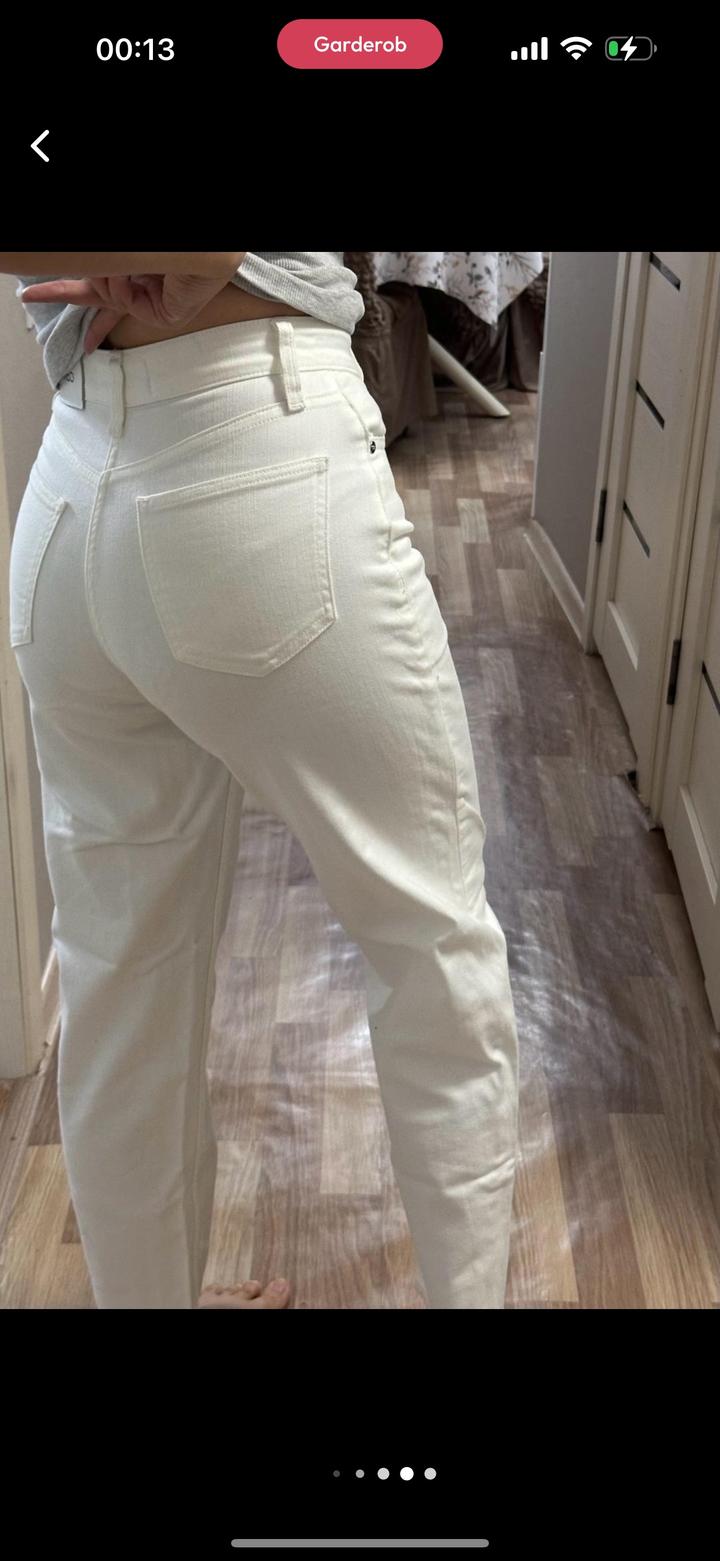 Белые джинсы Calvin Klein