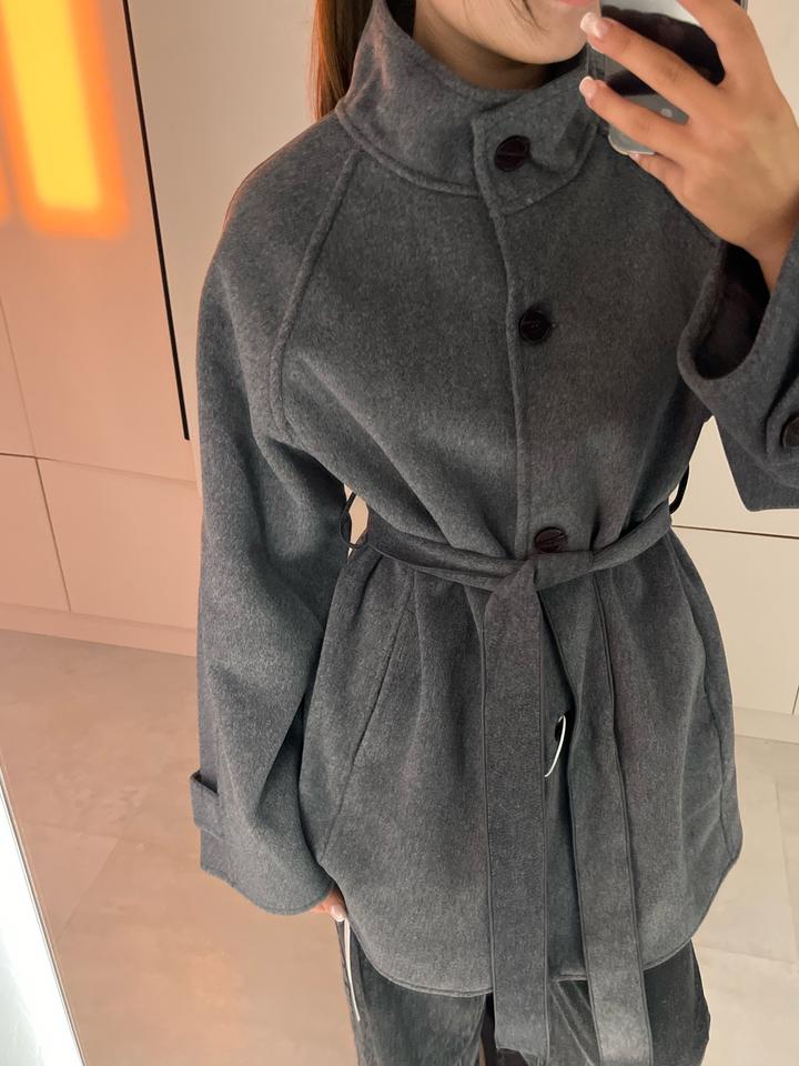 Trench coat /пальто с высоким горлом