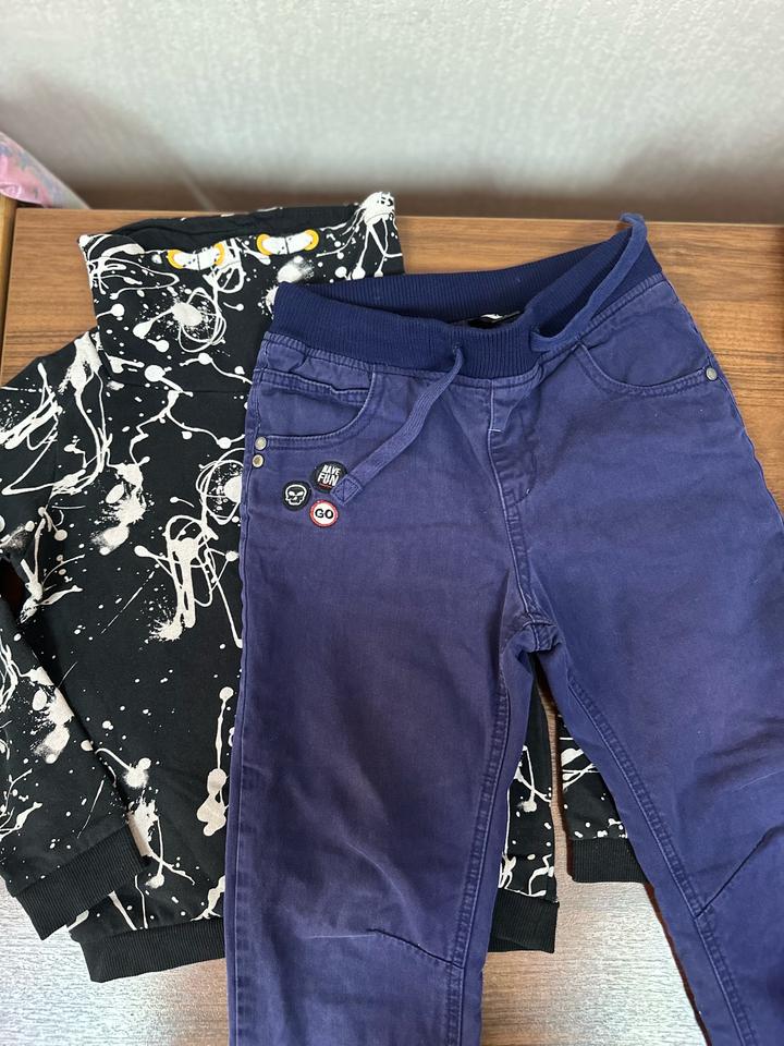 Худи и брюки для мальчика на рост 122-128 см