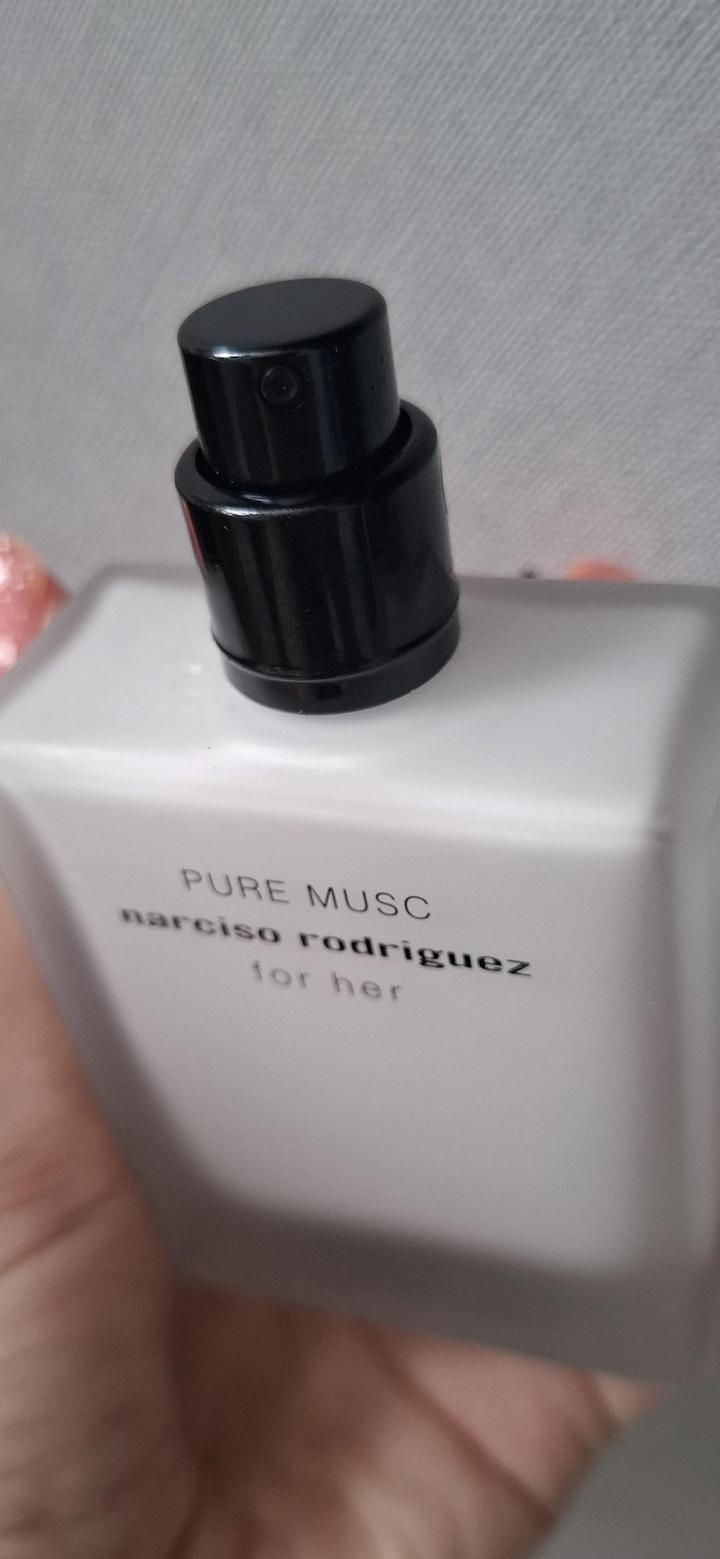 NARCISO RODRIGUEZ for her pure musc