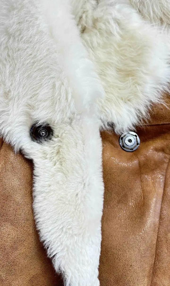 Женская дубленка рыжая