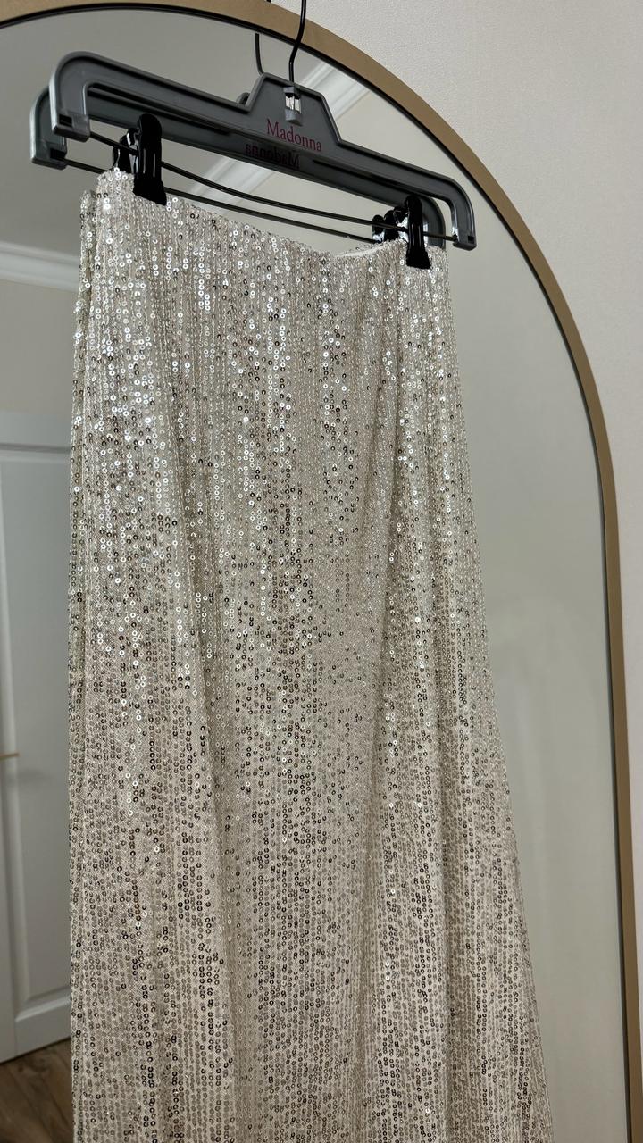 Длинная юбка с пайетками бежевый