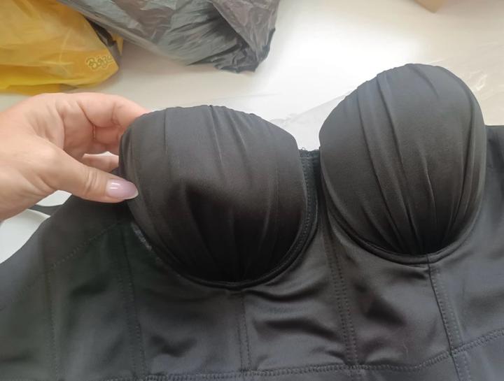 Чёрный корсетный топ