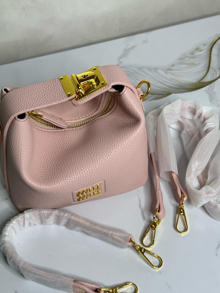 Женская мини сумка miu miu кросс-боди