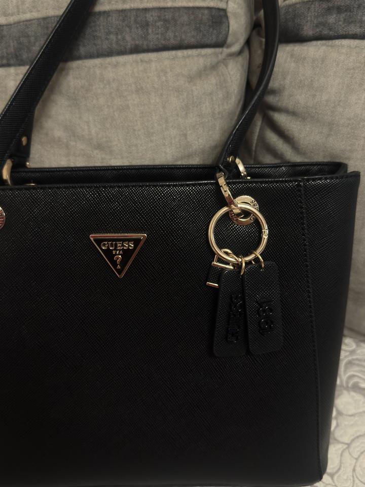 Сумка Guess