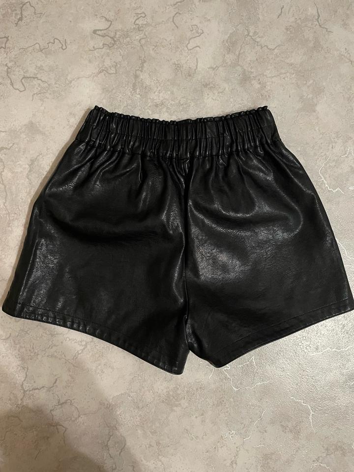 Шорты женские