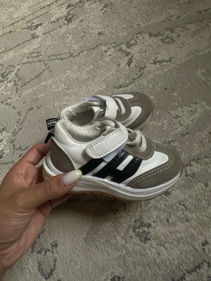 Детские кроссовки 👟