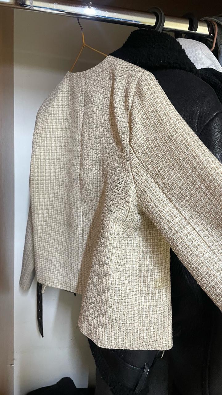Пиджак бежевый