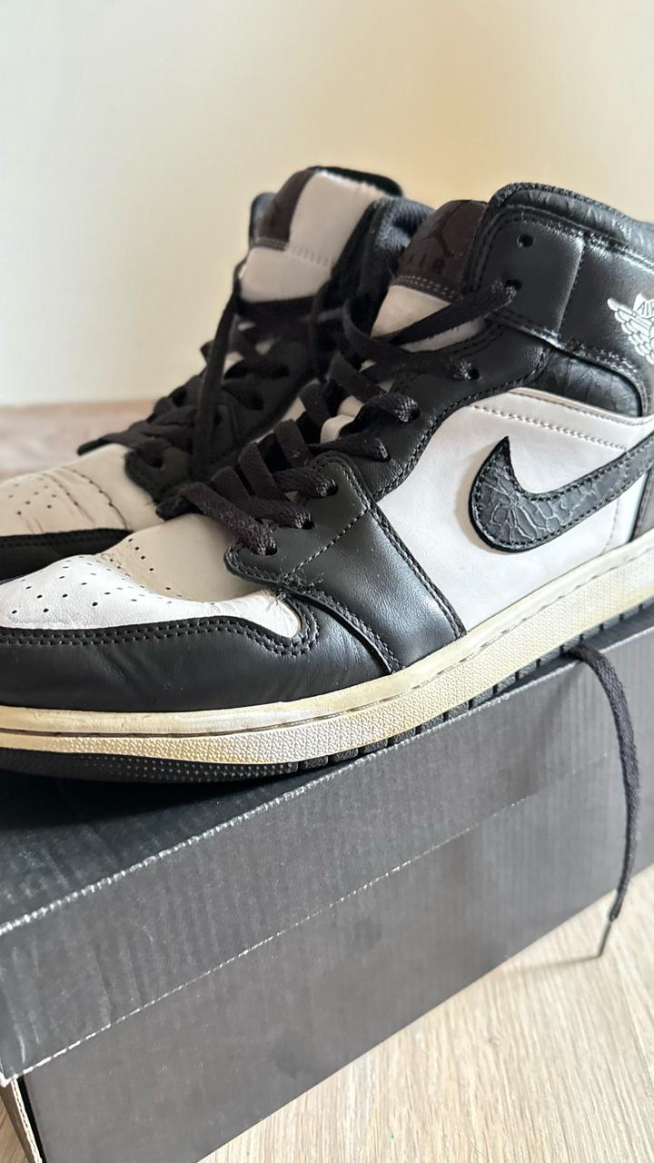 Кроссовки Nike Air Jordan черно белые