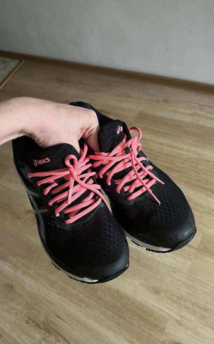 Кросы Asics