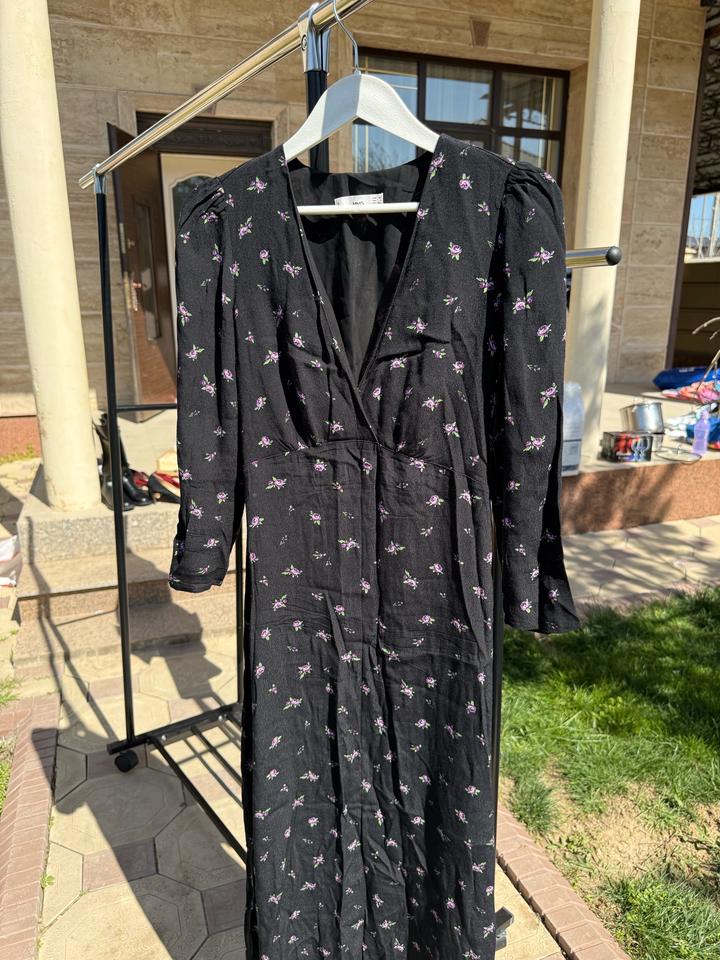 Платье Манго