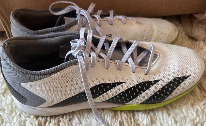 Бутсы, сороножки для футбола Adidas Predator Accuracy.3