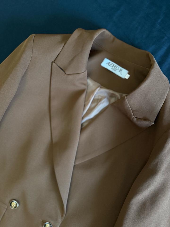 Коричневый женский пиджак