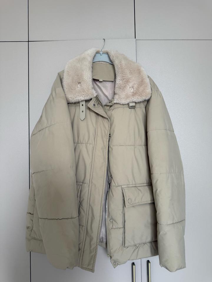 Куртка бежевая