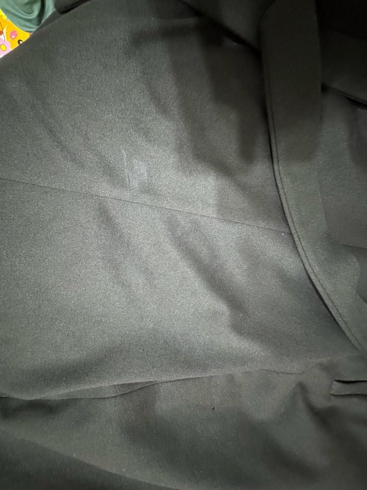 Черное пальто