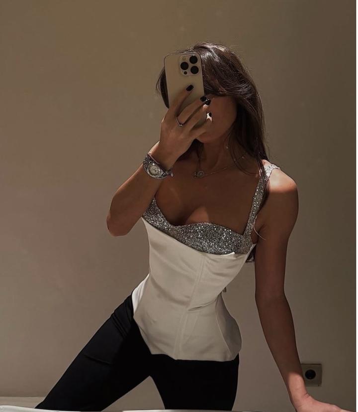 Белый корсет