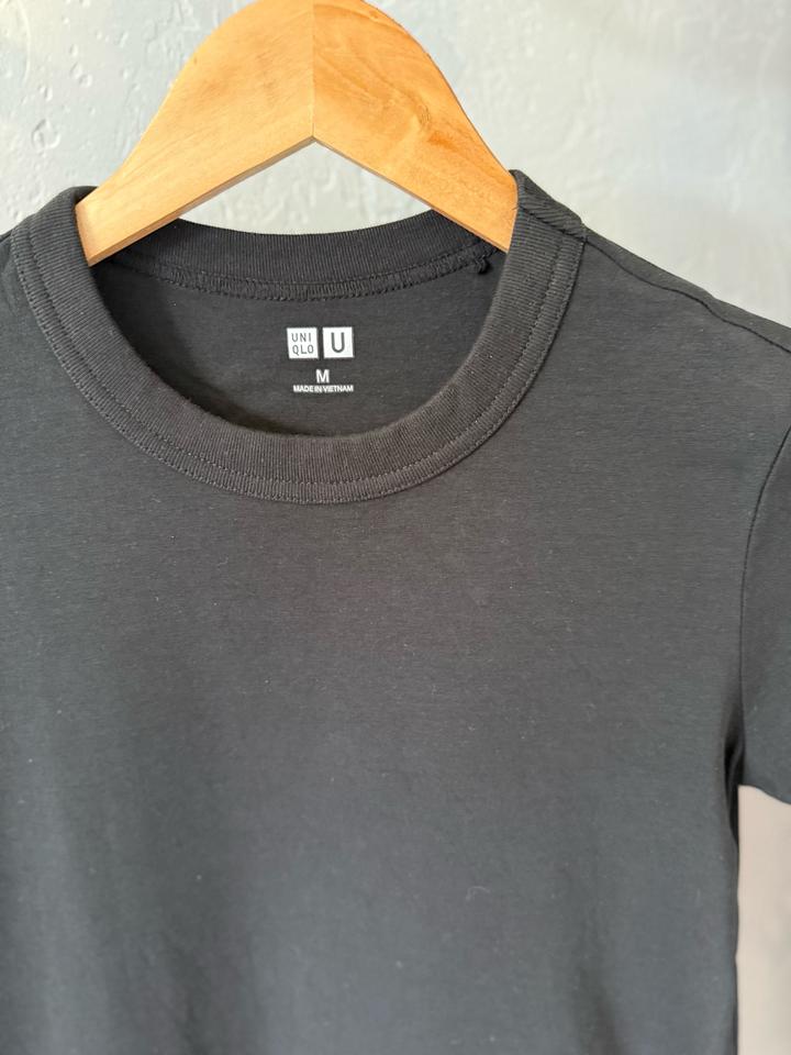 Футболка Uniqlo