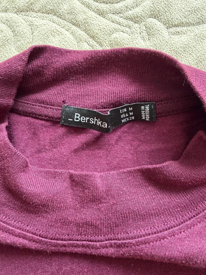 Футболка Bershka