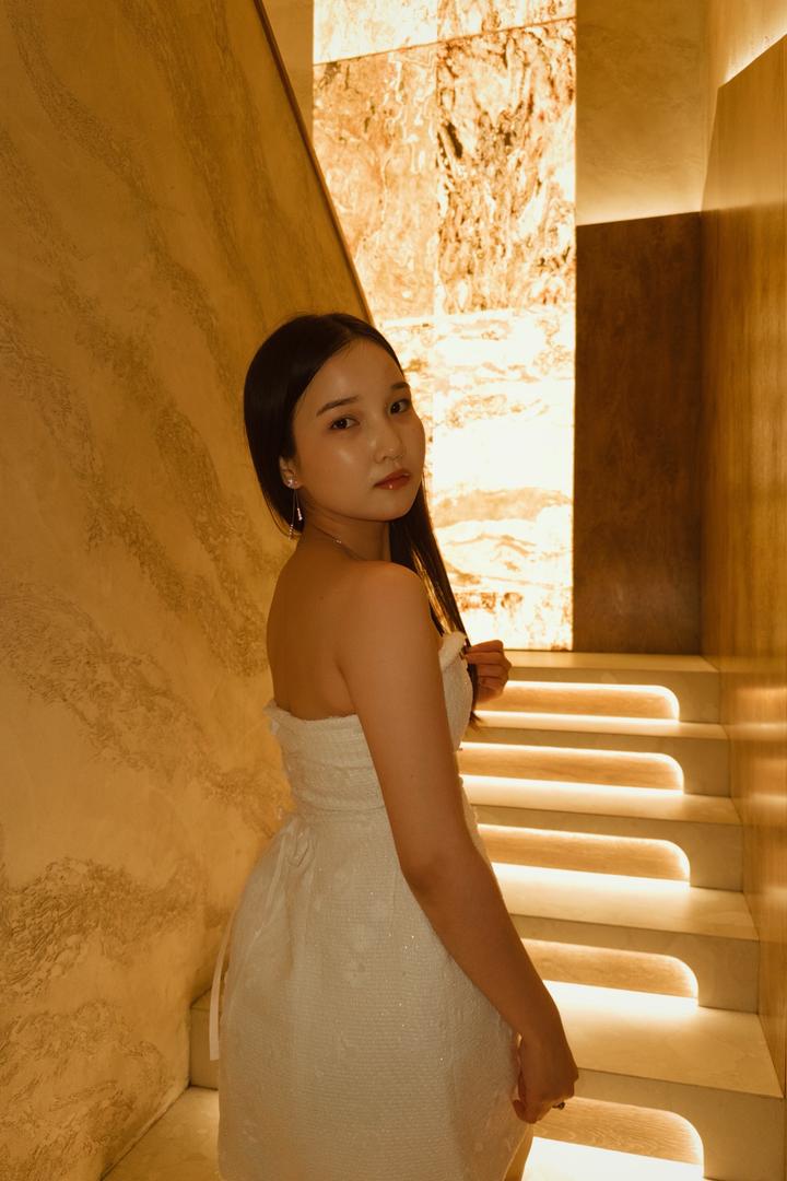 Белое платье