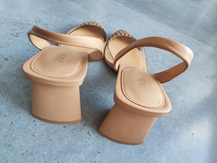Босоножки Zara