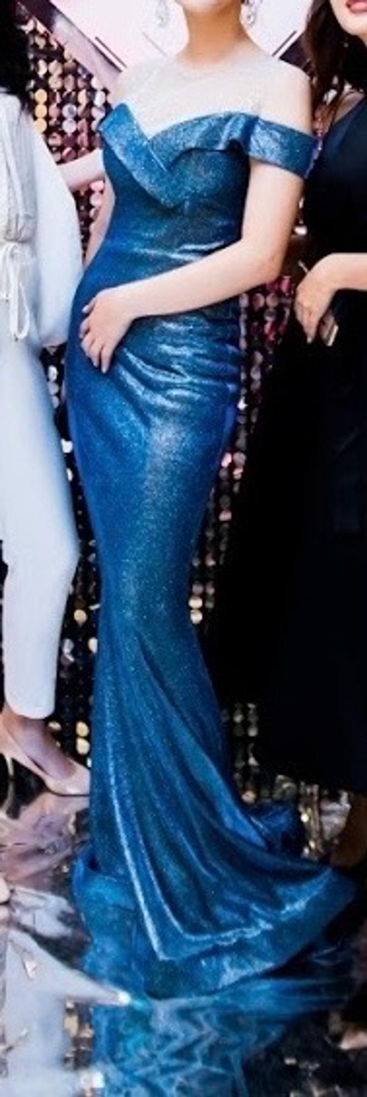 Вечернее платье