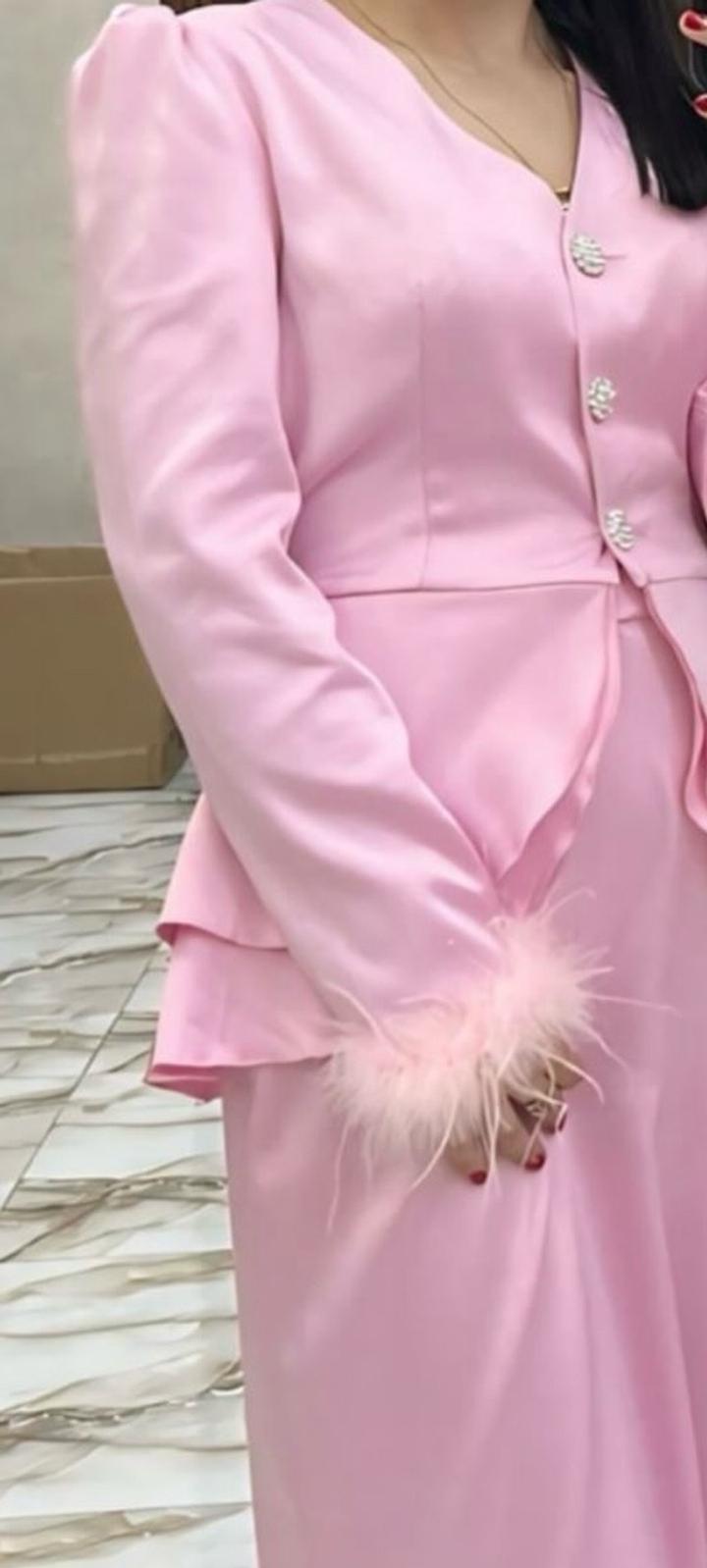 вечерний костюм-двойка нежно-розового цвета