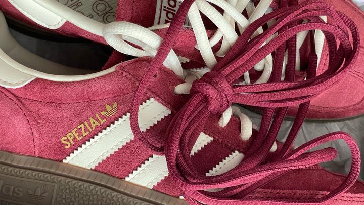 Кроссовки adidas spezial