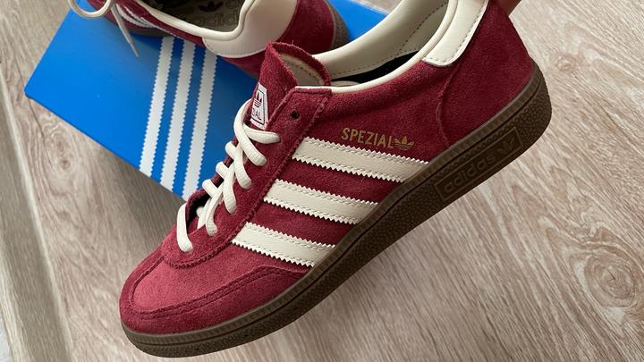 Кроссовки adidas spezial