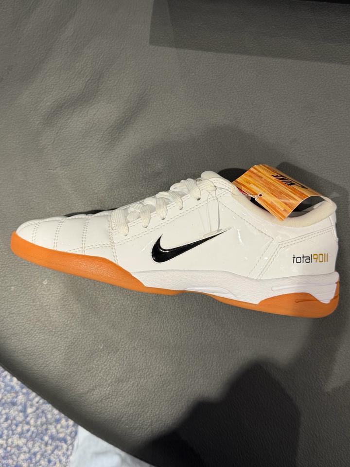 Кроссовки Nike