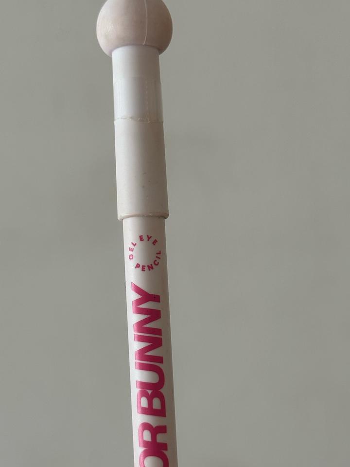 карандаш белый