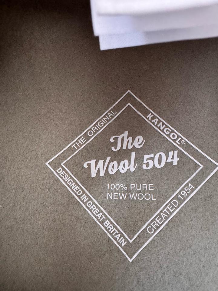 Кепка Kangol покупала у официалов оригинал