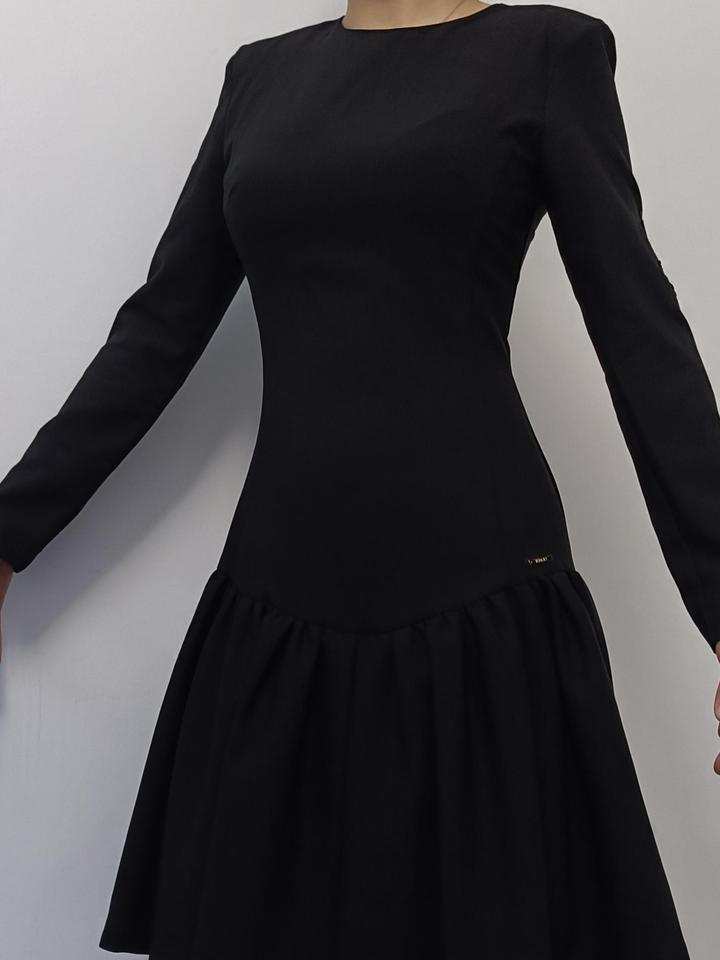 Мини-платье с длинными рукавами