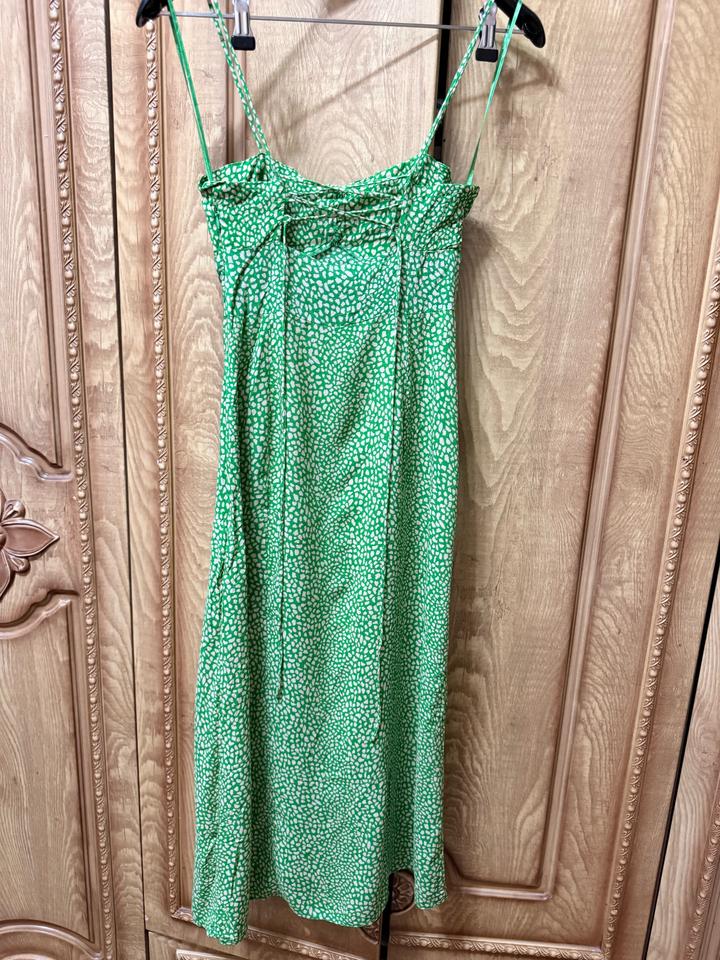 Зелёное летнее платье Zara