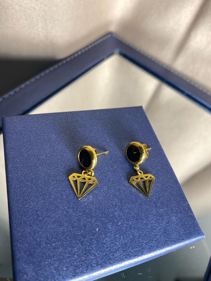 Серьги гвоздики