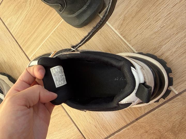 Кроссовки 2пары , 37р