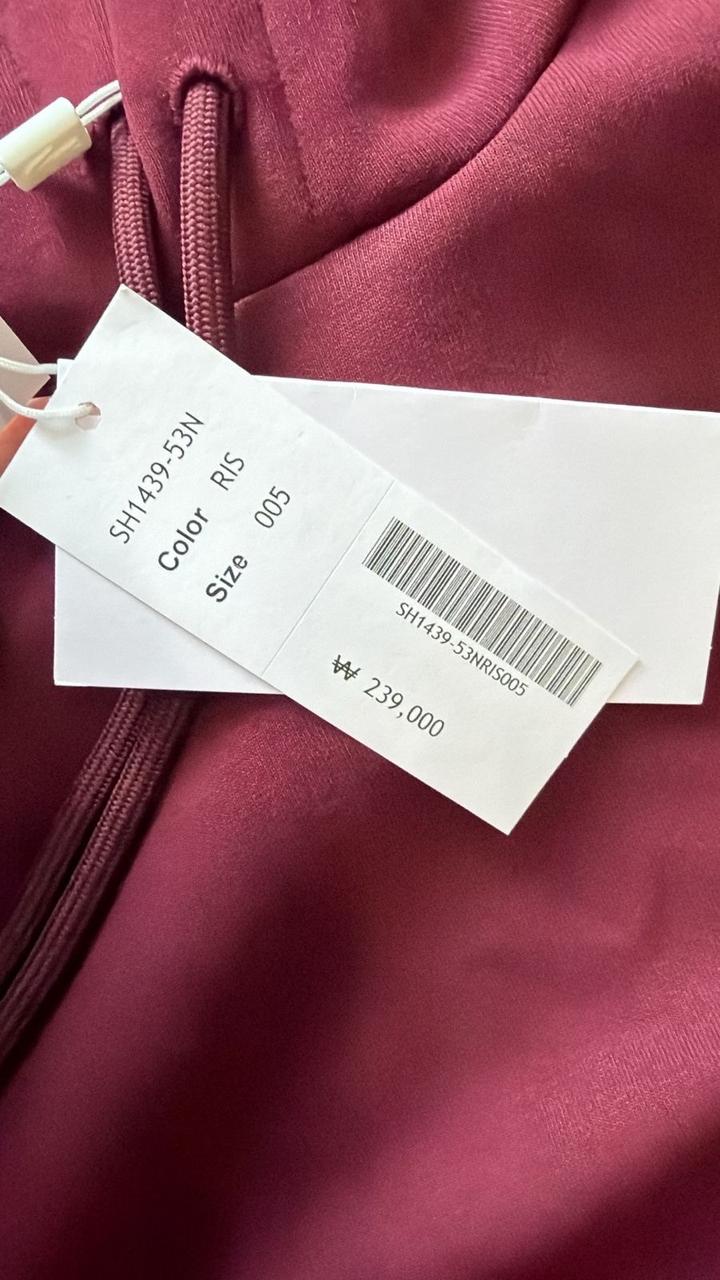 Продам стильный костюм унисекс от бренда Lacoste