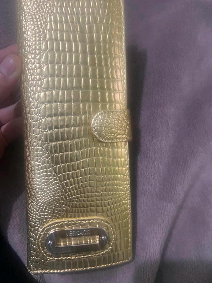 Золотистый картхолдер Versace