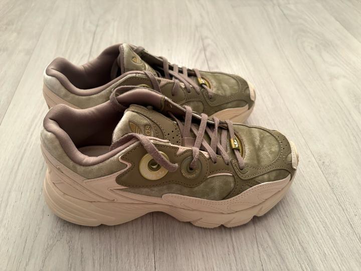 Кроссовки Adidas