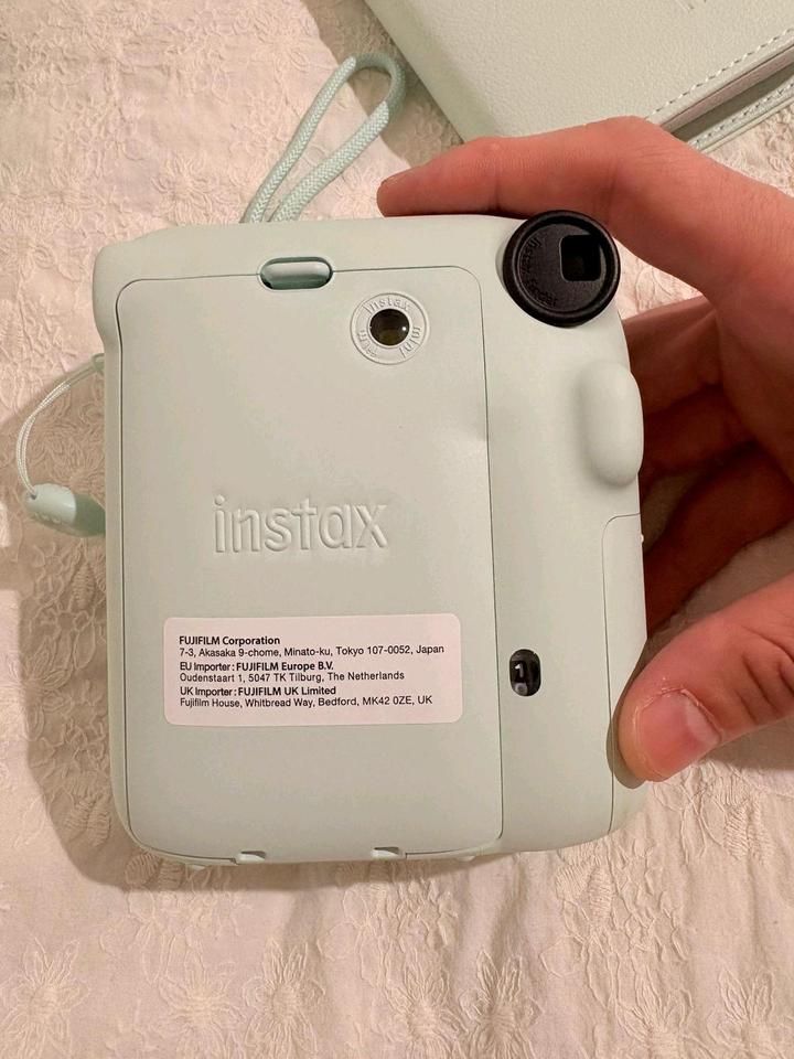 Фотокамера моментальной печати Fujifilm Instax mini 12 зеленый