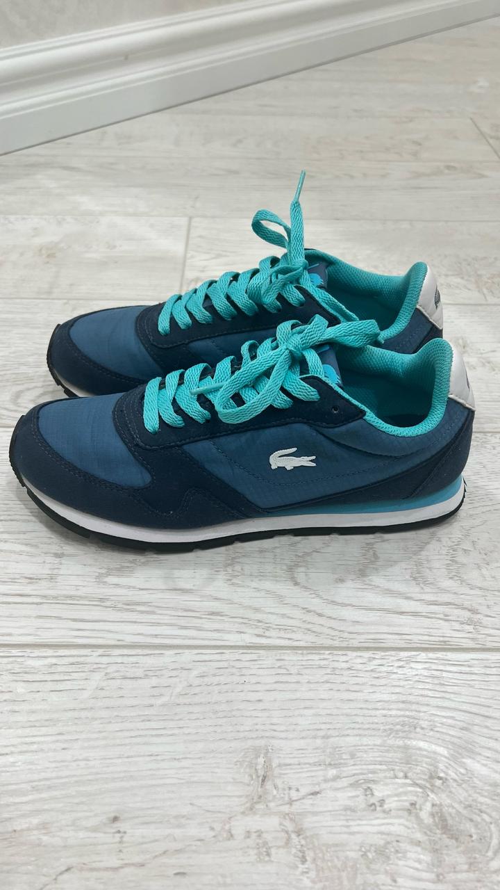 Продаются кроссовки