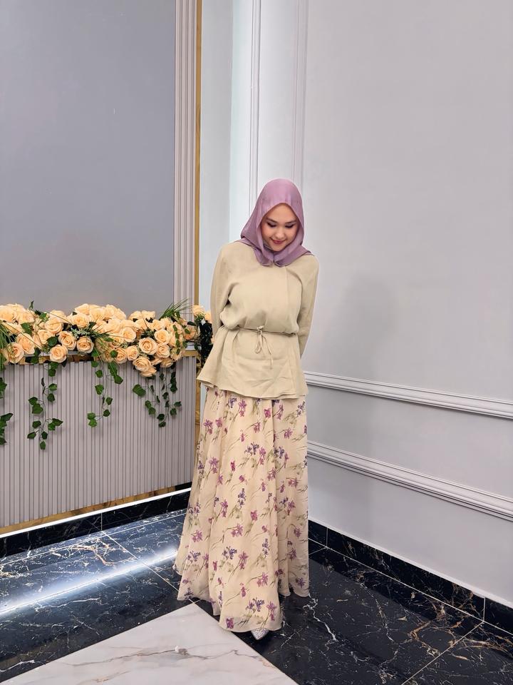 Продам накидку и юбку от Аиша стайл