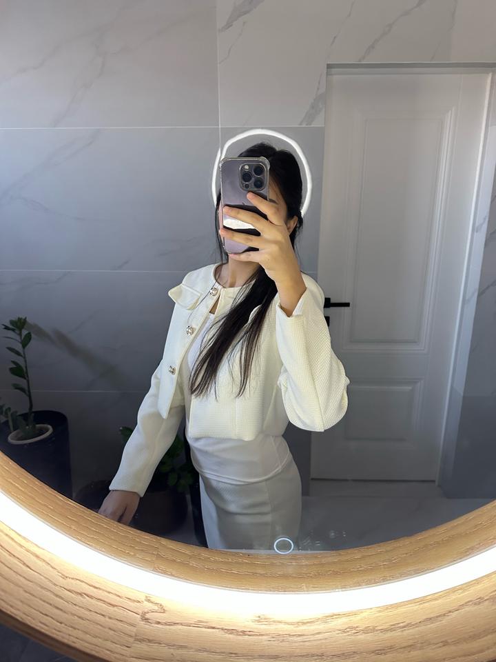 Двойка: юбка + пиджак, размер M