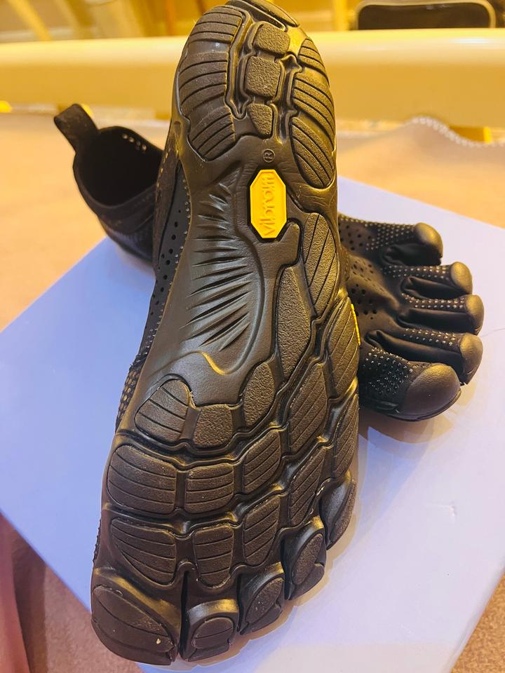 Vibram fivefingers v-run