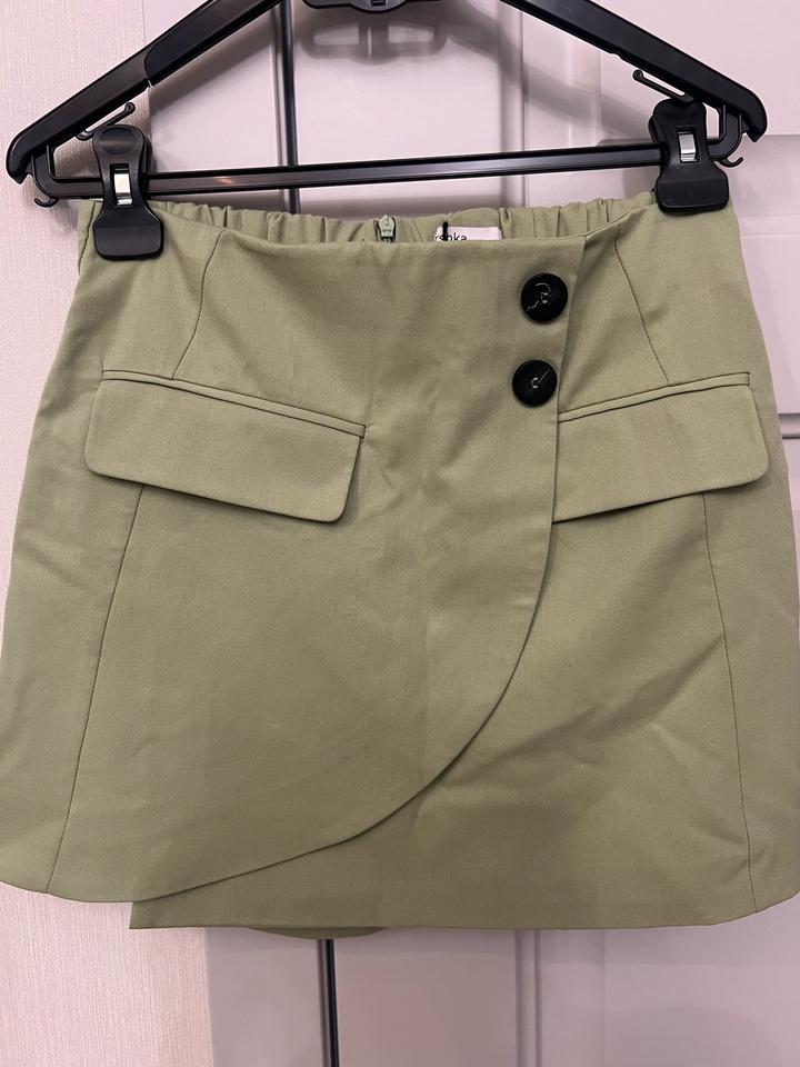 Двойка с юбкой