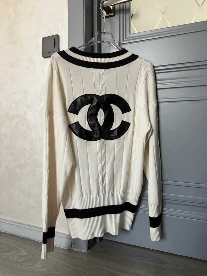 Свитер под Шанель