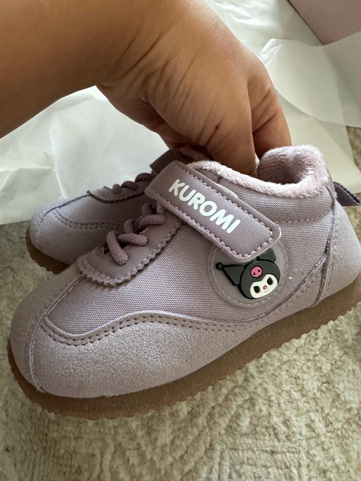 Куроми кросовки 24 размер