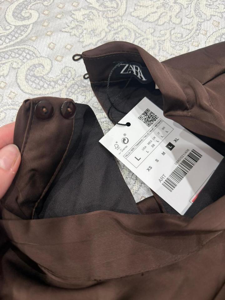 Шелковое платье Zara